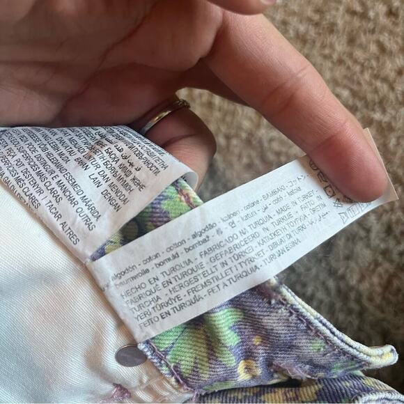 Zara high waist floral denim jean shorts - Picture 5 of 8